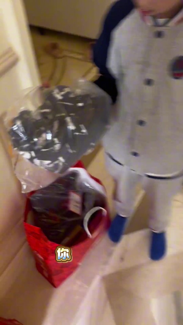 一年没学会三步上篮！周琦男儿：这诠释我爸爸不横暴🤣全讯买球网体育信息