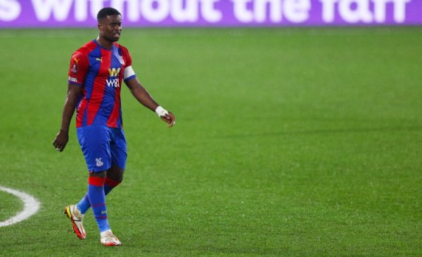 上场后在球场上奉行了西宾的统共部署体育录像/图片